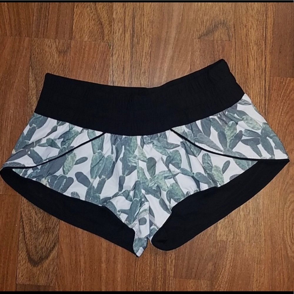 🌵 Lululemon Speed U Shorts - Rare! - Reversible